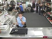 美女警察用美色挑逗我让我上她