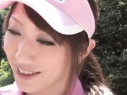 高尔夫俱乐部还有吹箫这种服务,父子俩爽死了