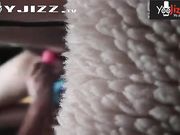 晚上在家调教小女友 振动棒快速抽插 流了一床淫水 叫声超级疯狂