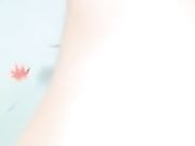 洗澡萝莉主播吃完火腿肠和爸爸草逼 禽兽爸爸比较关心女儿最近赚了多少钱2