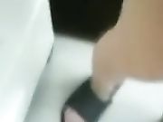 乖女儿吃冰棒要和爸爸玩冰火结果草完被爸爸用大黄瓜爆插