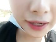 大奶主播约经常刷跑车的粉丝到游乐园户外啪啪玩危险动作对白清晰