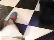 现在的主播花样真多在KTV里直播啪啪还叫粉丝刷礼物2