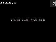 极品模特红色内裤里粉嫩鲍鱼不堪寂寞挤出来透风写真