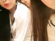 新晋网红狐狸姐约上小姐妹镜头下疯狂卖弄风骚5