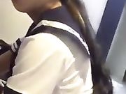 清纯大奶妹豪宅里玩制服诱惑 干爹一时受不了拔枪爆操