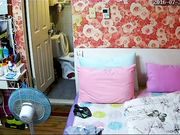 黑客破解家庭摄像头偷拍白领姐姐洗完白白风扇吹身子