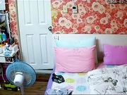 黑客破解家庭摄像头偷拍白领姐姐洗完白白风扇吹身子