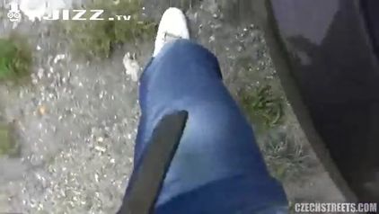 出差时 风骚女秘书诱惑勾引 忍不住在车上干了一炮