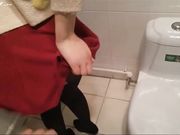 养生馆卫生间里和超美的英语老师啪啪啪