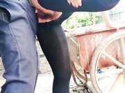 少妇勾搭建筑工地大哥一个特殊的慰问 撅起屁股慰劳一下艰苦的工地大哥