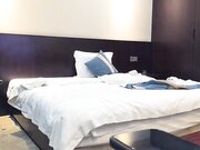 约少妇啪啪镜头前深喉口交床边后人抽插猛操