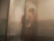 在浴室垫上变身为肥皂小姐 妖艳的坐姿的骑乘位