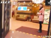 洋土豪米糕嫖娼 外表风骚性感的妹子有着罕见的大黑逼 一圈浓密阴毛水还多