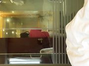 约炮农村小妹偷拍她洗澡