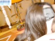 街边搭讪2-酒吧聚会没带钱包的性感漂亮美女混熟后在厕所啪啪 空间狭小施展不开带到酒店各种干她 叫的真浪