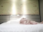 足浴会所三千元搞到的川妹子被草到不停爽叫