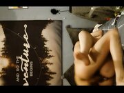 好好的白菜 被猪给拱了 身材倍儿棒 长相如此清纯的女神 男友确挺猥琐 抠逼水喷了好多