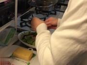 人妻NTR 向住附近的爸爸朋友借錢拿自己太太來肉償