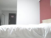 约乖巧妹子互摸隔着内裤揉穴上位骑乘