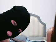妩媚风骚的丝袜少妇被三个男人各种玩弄蹂躏01