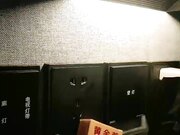 老婆丈母娘激情群P两手撸鸡嘴里口还被草02