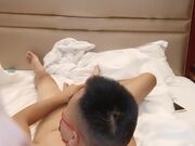 甜美牙套小表妹酒店被炮友多种姿势换一遍01