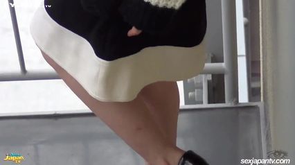 时尚靓妹到无人偏僻处诱惑射精