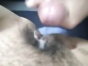 让主播先用瓶子插逼然后再啪啪