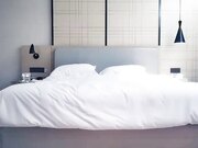 约操网红脸美腿小姐姐开档黑丝翘起美臀舔屌01