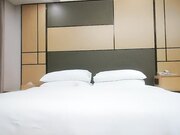 高质量外围美女170CM大长腿扭臀掰穴01