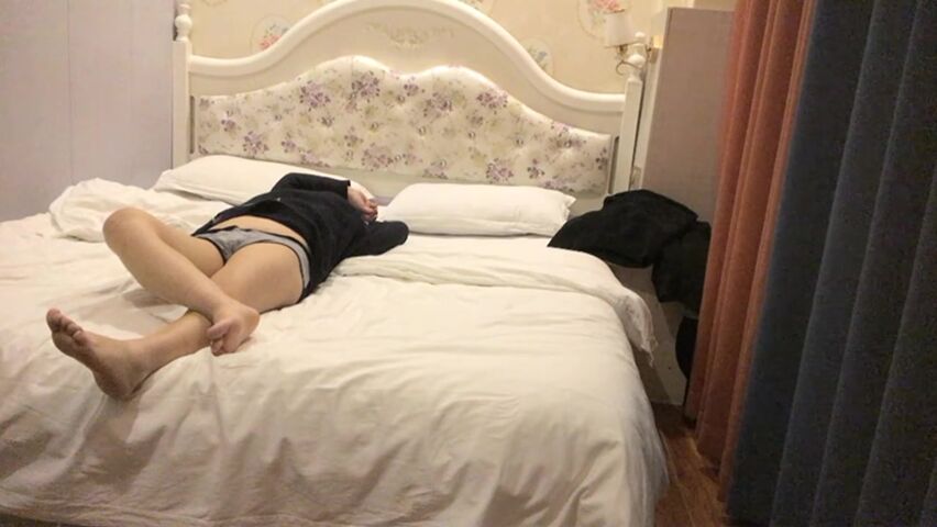 约巨乳熟女玩母子乱轮这对大奶子真给力