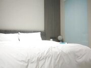 约外围女神高颜值清纯美女柳眉轻蹙佳人享受