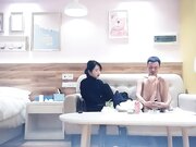 苗条性感的漂亮小美女酒店床上被黄先生各种后入02
