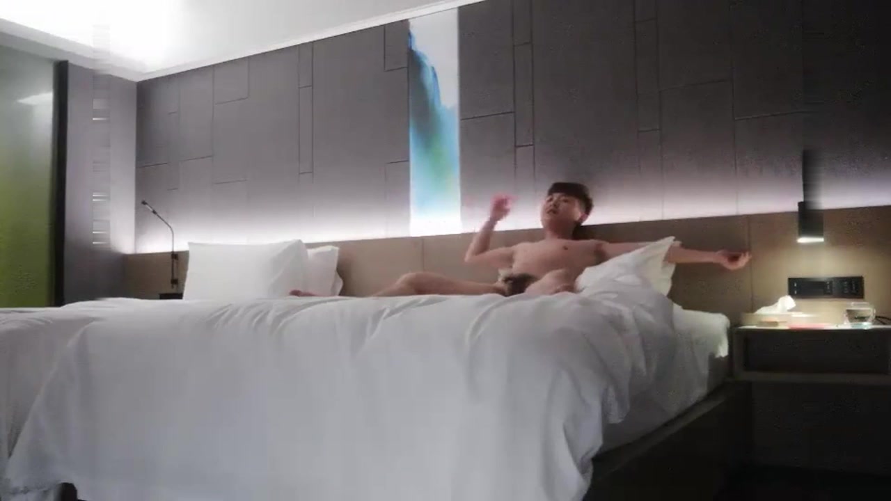 黄先生选妃约了个丰满熟女黑丝口交上位骑坐猛操