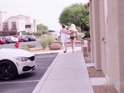 人妖性欲来了在厨房里玩JJ操菊花高潮射了一嘴爱液