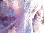 丰满肥逼大奶美女 单腿黑丝椅子上道具抽插自慰