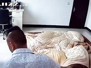 摄像头偷拍小伙和大自己10岁的富婆美少妇打炮