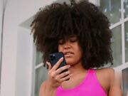 克洛伊坦普尔训练变成了疯狂的三人组