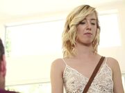 身材修长的十几岁Stepsis Haley Reed尝了尝她哥哥的辣Cum