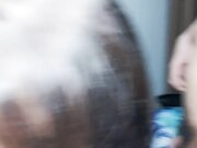 熟女大姐的诱惑 全程露脸沙发上揉着骚奶子道具玩着逼 说着骚话勾搭狼友