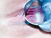 骚母狗少女自慰扩阴往里面扔牛奶刺激01