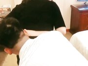 酒店约操人妻大奶站立侧入速插阴蒂01