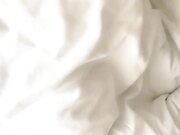 丝袜美腿嫩妹蹲立抠弄深喉高潮不断