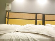 密码房 年度换妻淫乱盛宴 眼镜妹全场最骚 美女左拥右抱 人间之乐尽在此刻