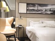 肌肉佬I寻花白衣牛仔短裤少妇啪啪口交摸逼