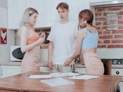 一对白嫩青春的俄罗斯学生妹和小鲜肉复习一半就来性了摸胸撸管吃鸡巴在啪啪