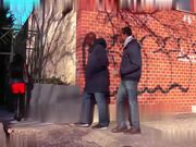 一骚少妇看到俩猛男性欲来了卖弄风骚勾引玩3P双插摩棒菊花玩的就是重口味