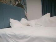 长相甜美少妇TP啪啪 69口交穿上黑丝无套按着大力猛操 呻吟娇喘非常诱人