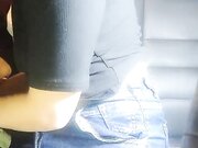 深夜的少妇勾搭小哥互动车震 主动抓着小哥的手揉捏自己的骚奶子 口交大鸡巴